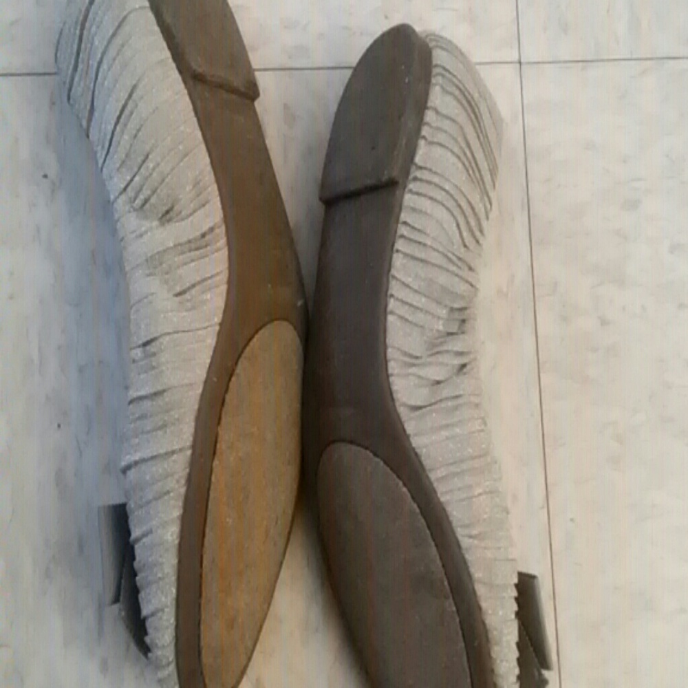 Shoes - Picture 4 of 4